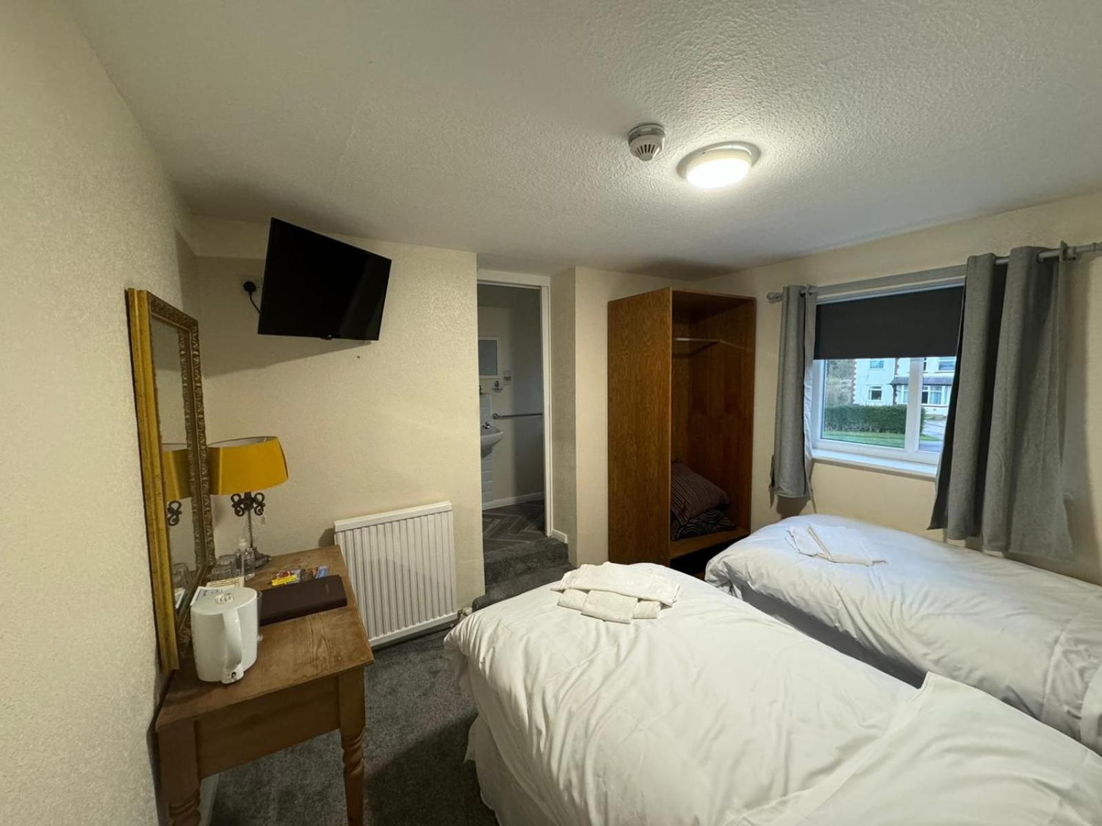 Ivanhoe Hotel Scalby  Экстерьер фото